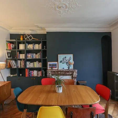 Nice 49M For 2 In The Heart Of Paris!